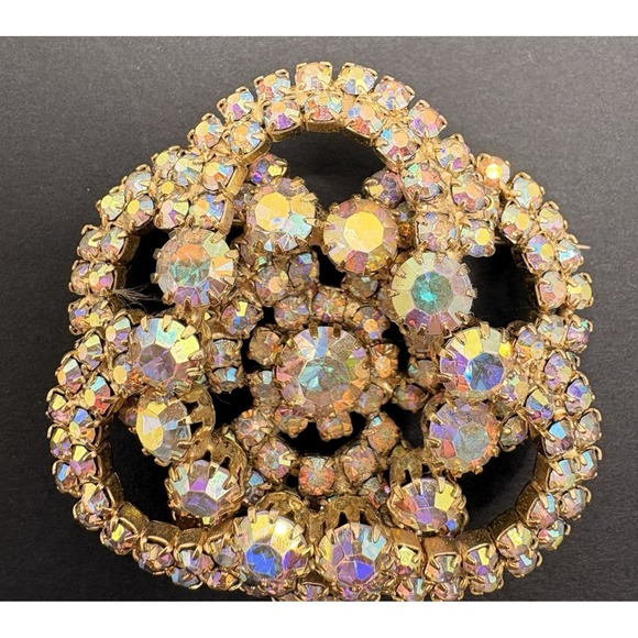 Vintage Layered AB Aurora Borealis Crystal Gold Tone Brooch & Clip Earrings Set - Picture 5 of 11